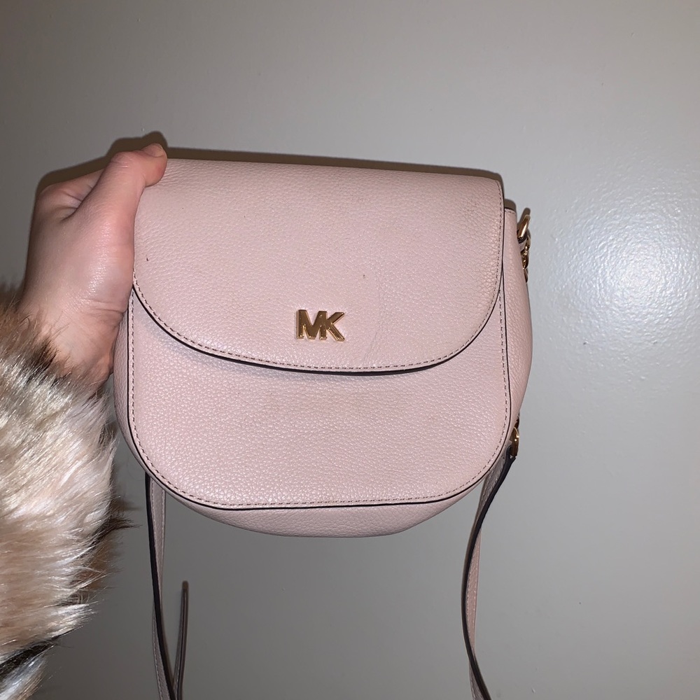 Michael kors crossbody